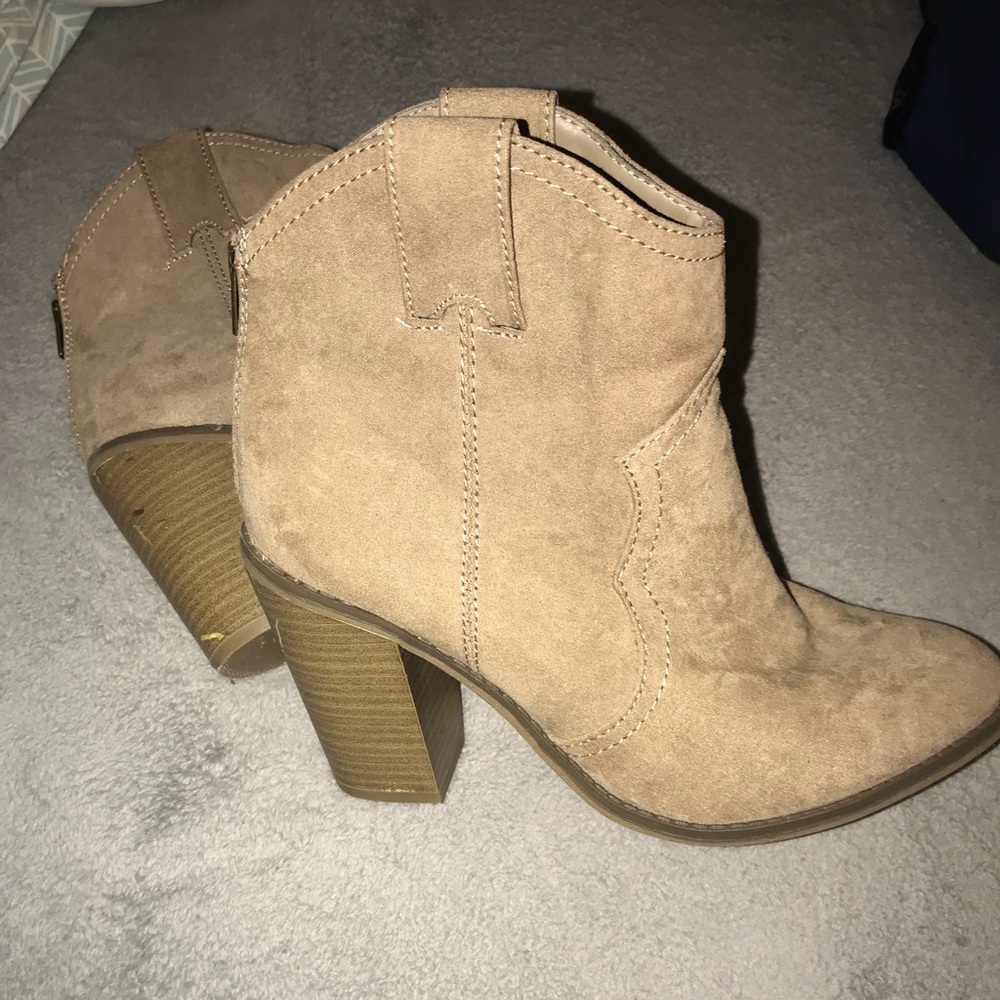 Merona Booties from Target - Picture 3 of 8